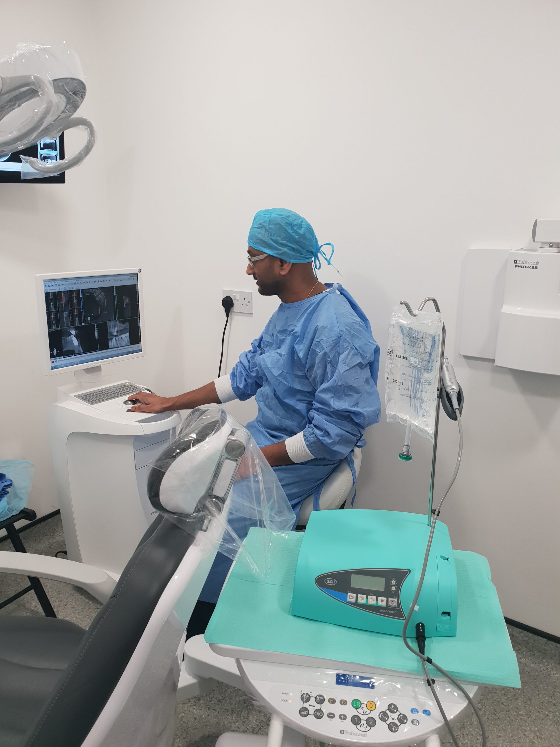 Free dental implant consultation- find out whether it is the best option for you?